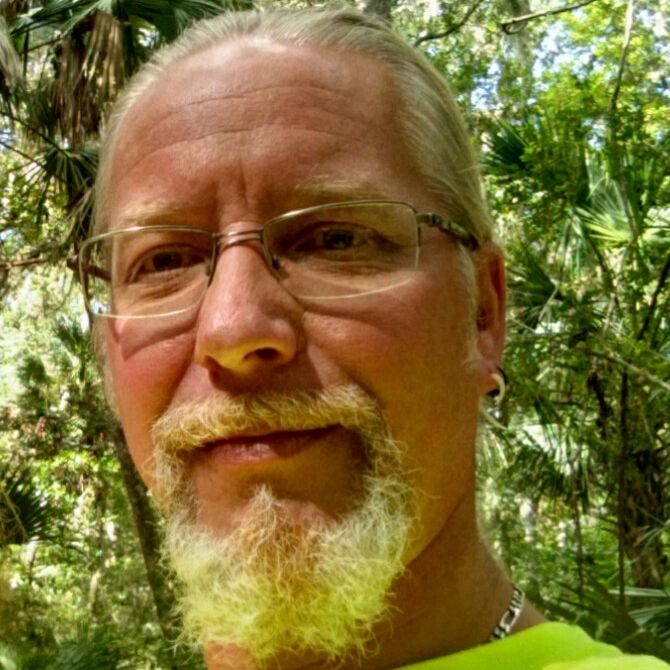 Profile of Ian Goebel