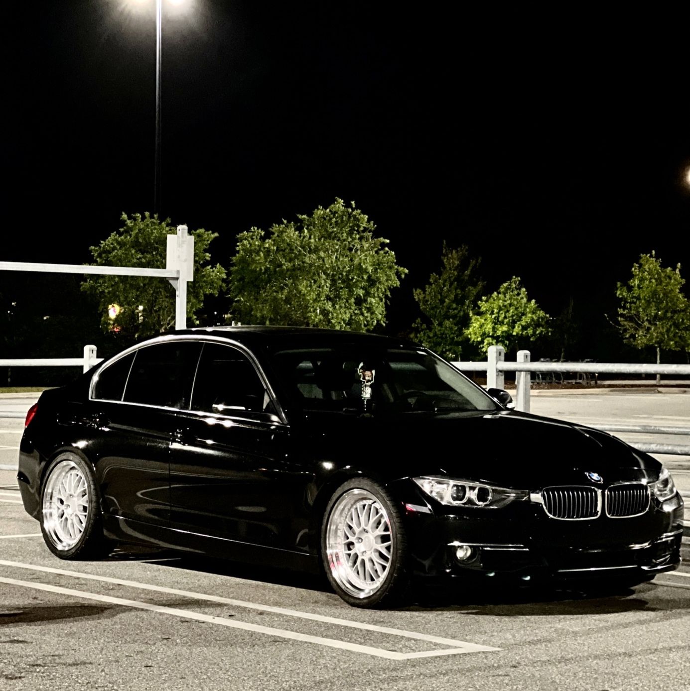 Profile of Ythan Fernandez