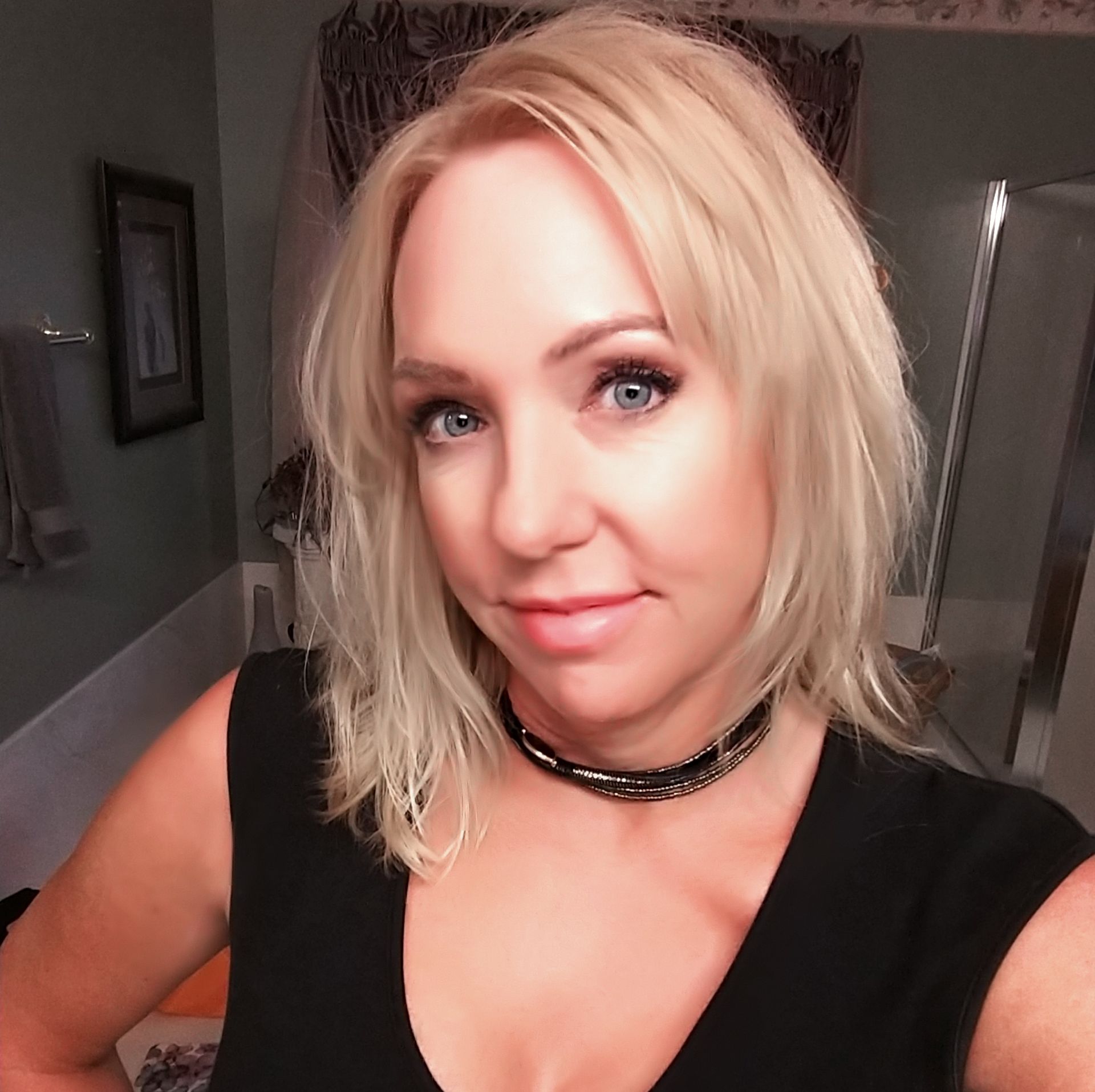 Profile of Jessica Hart