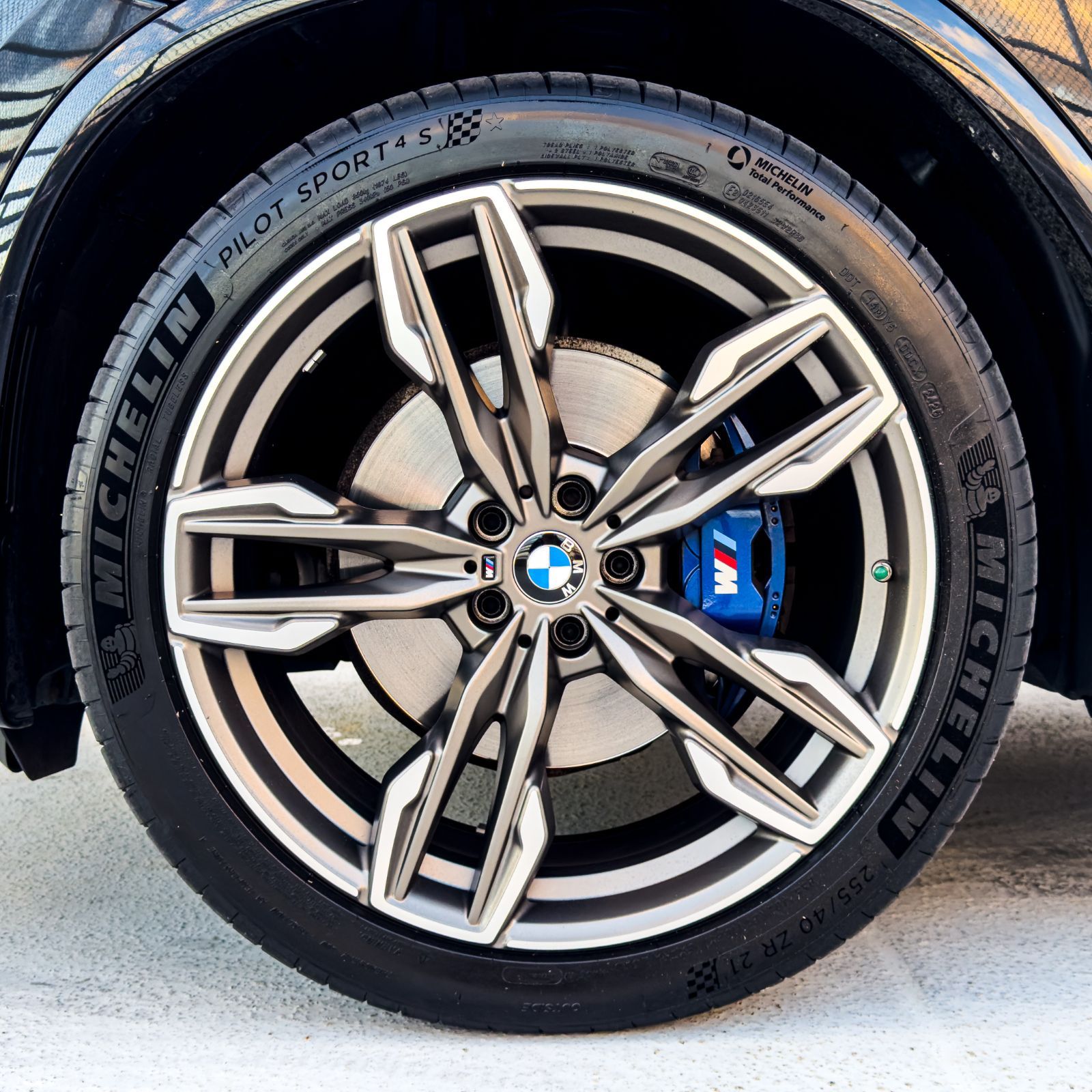 Profile of Kunpeng Huang