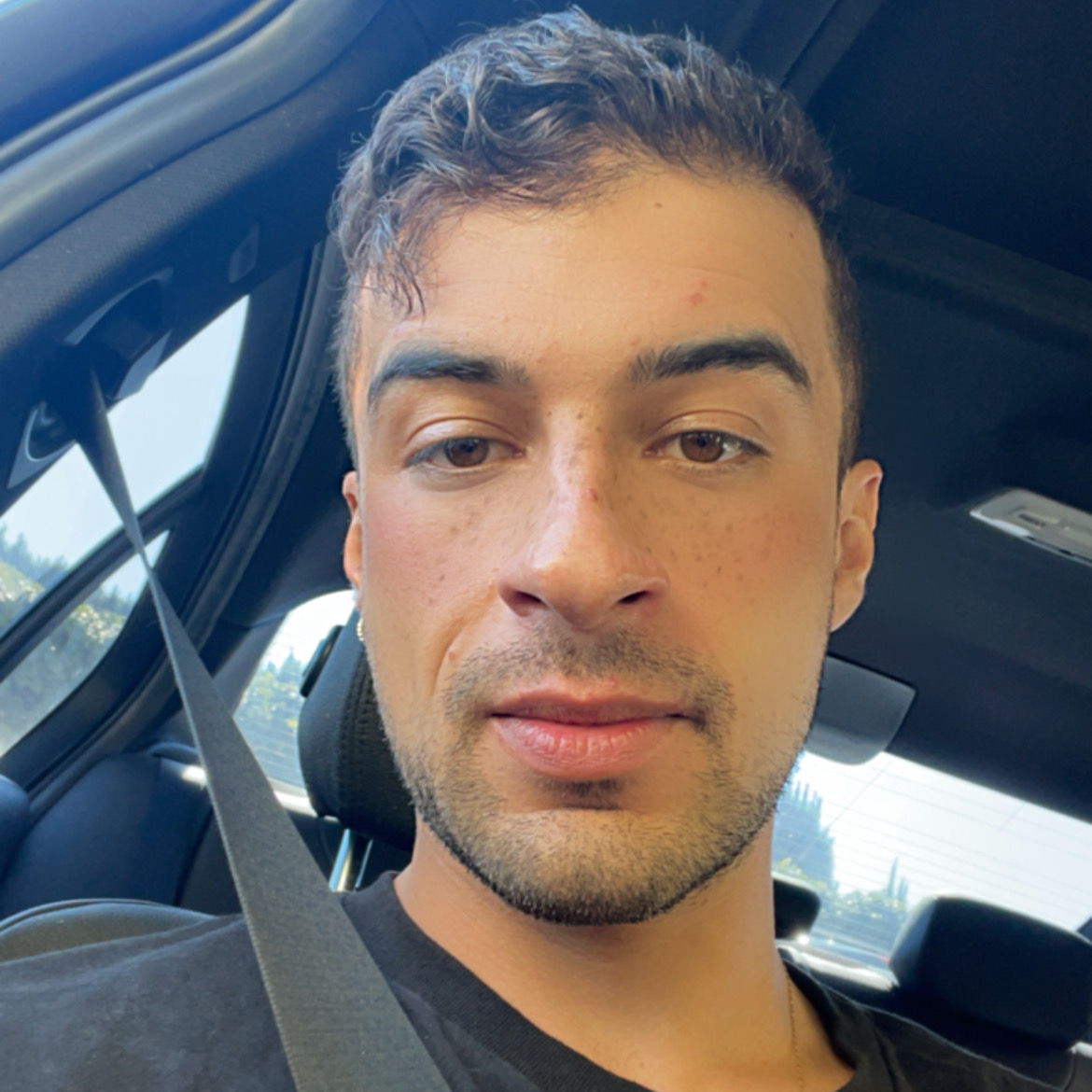 Profile of Gianni Valencia