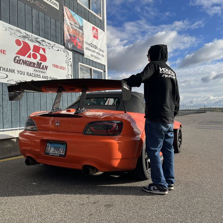 Profile of Yuren Zhou