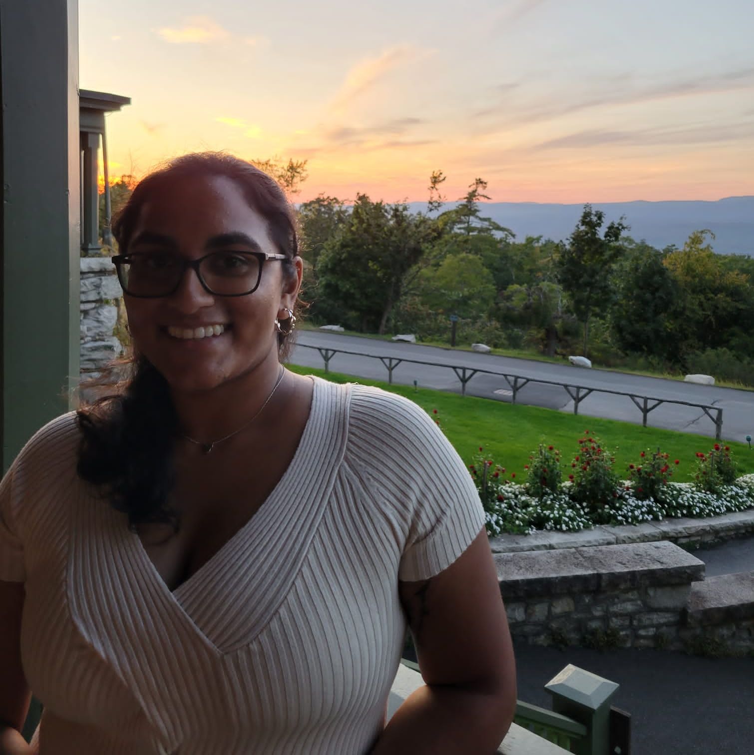 Profile of Chandni Bechar