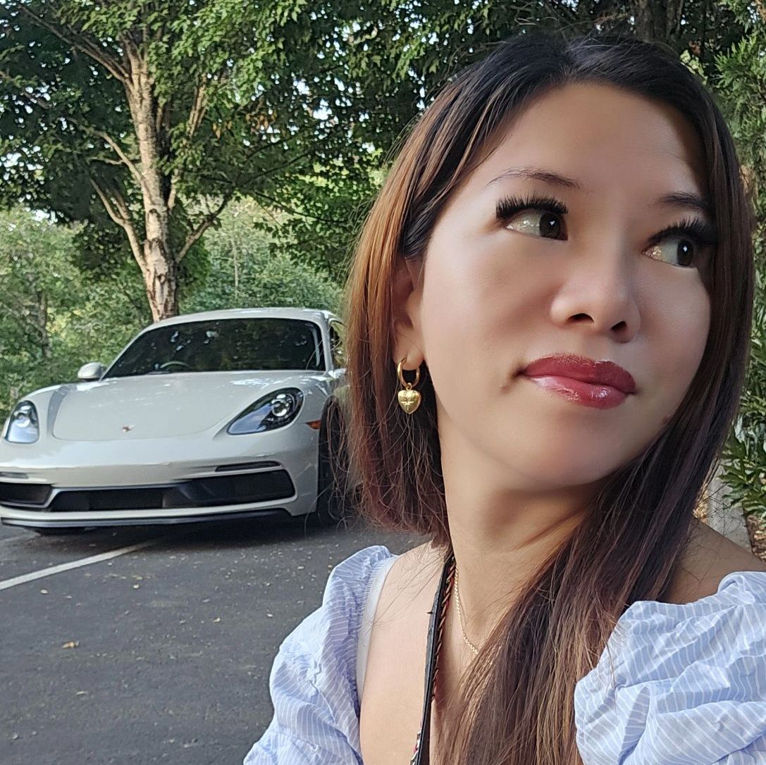 Profile of Debbie Lai