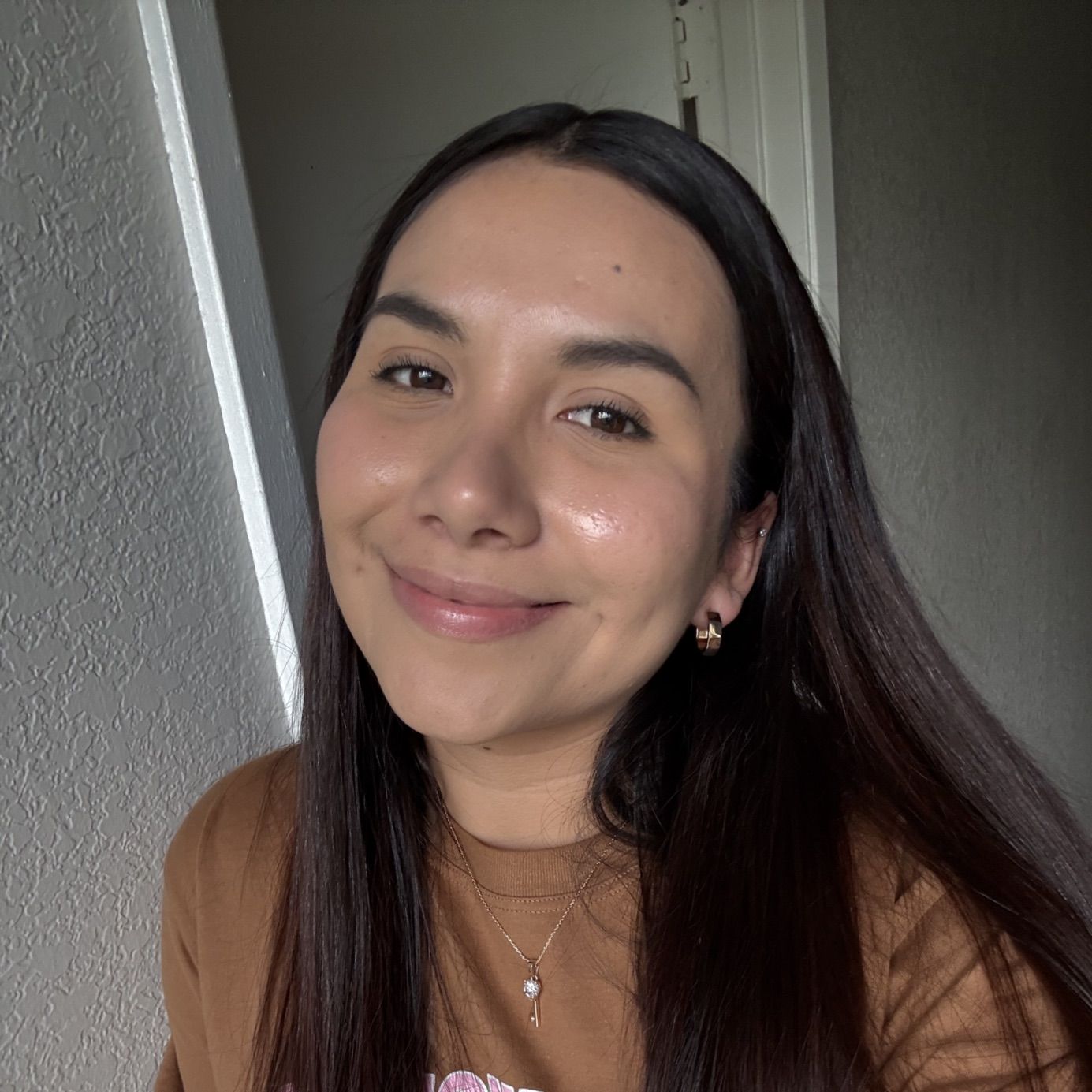 Profile of Desire Bustamante