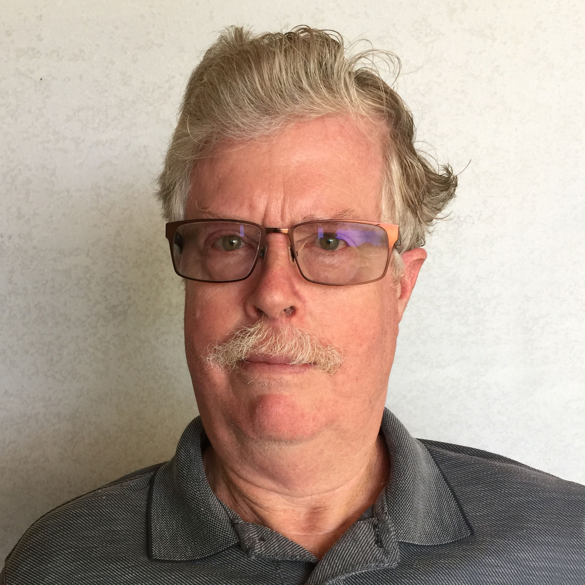 Profile of Lee Cash
