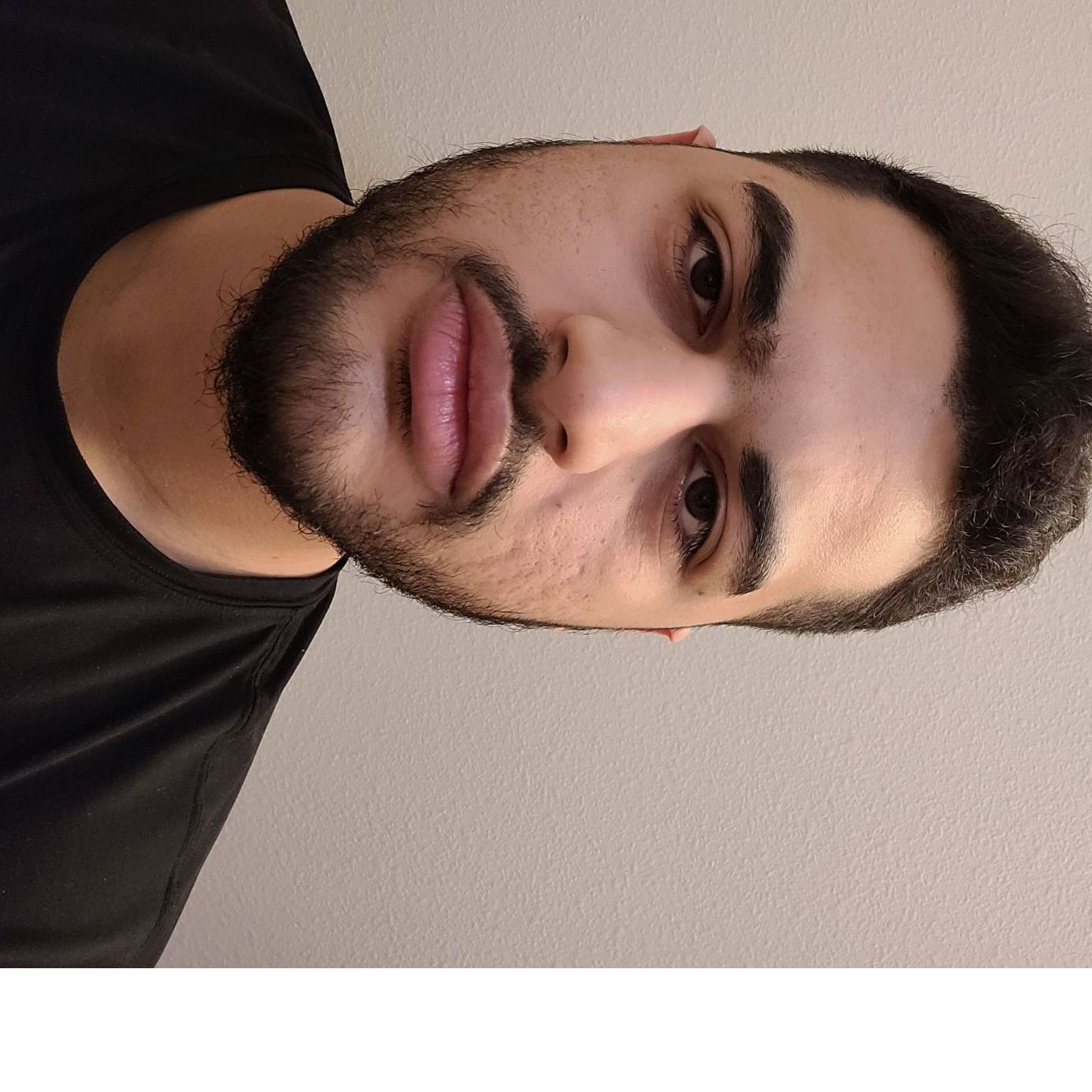 Profile of Edgard Castellano