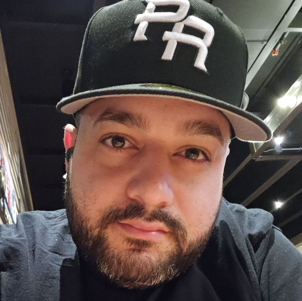 Profile of Luis Fuentes