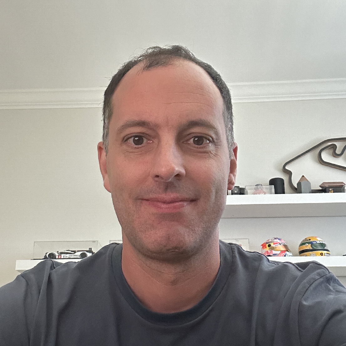 Profile of Flavio Carvalho