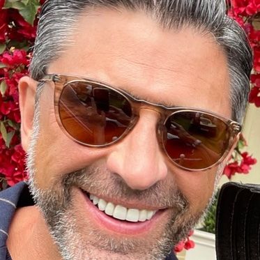 Profile of Mark Arnold