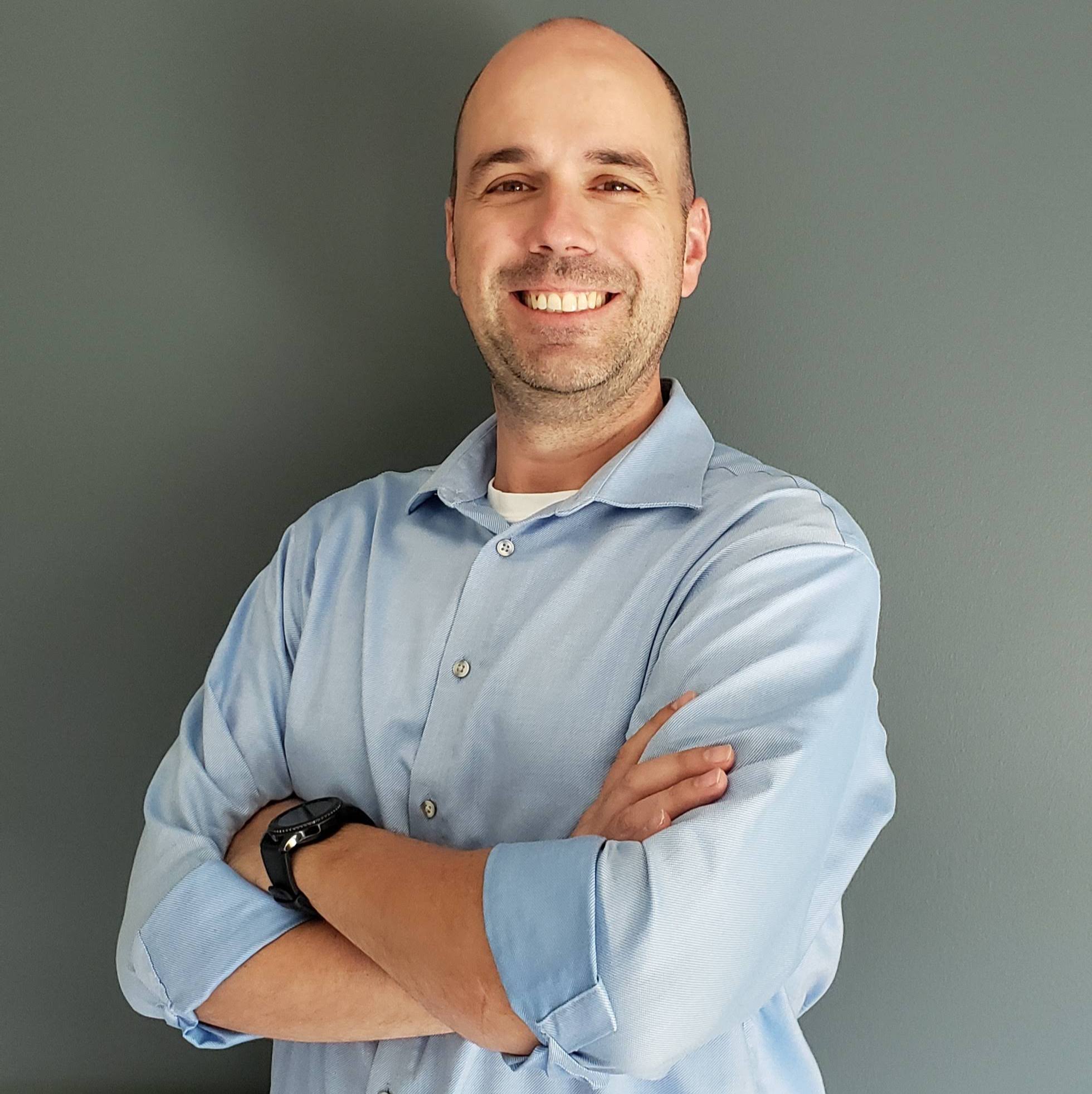 Profile of Mauricio Moraes