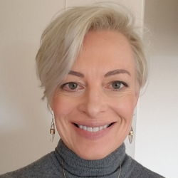 Profile of Natasha Zeligs