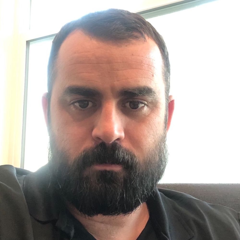 Profile of Chris Castelli