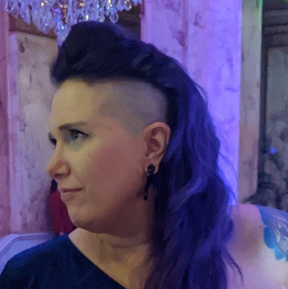 Profile of Holly Schwedler