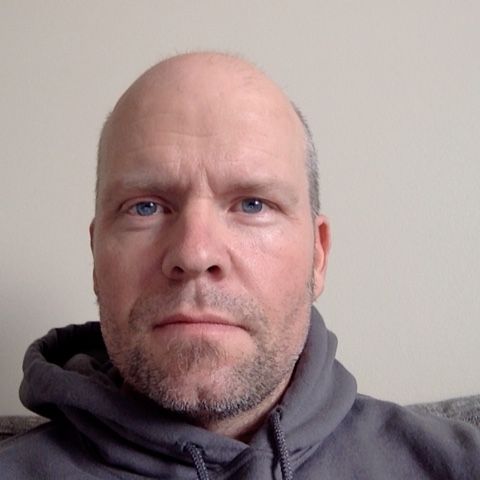 Profile of Lee Perkull