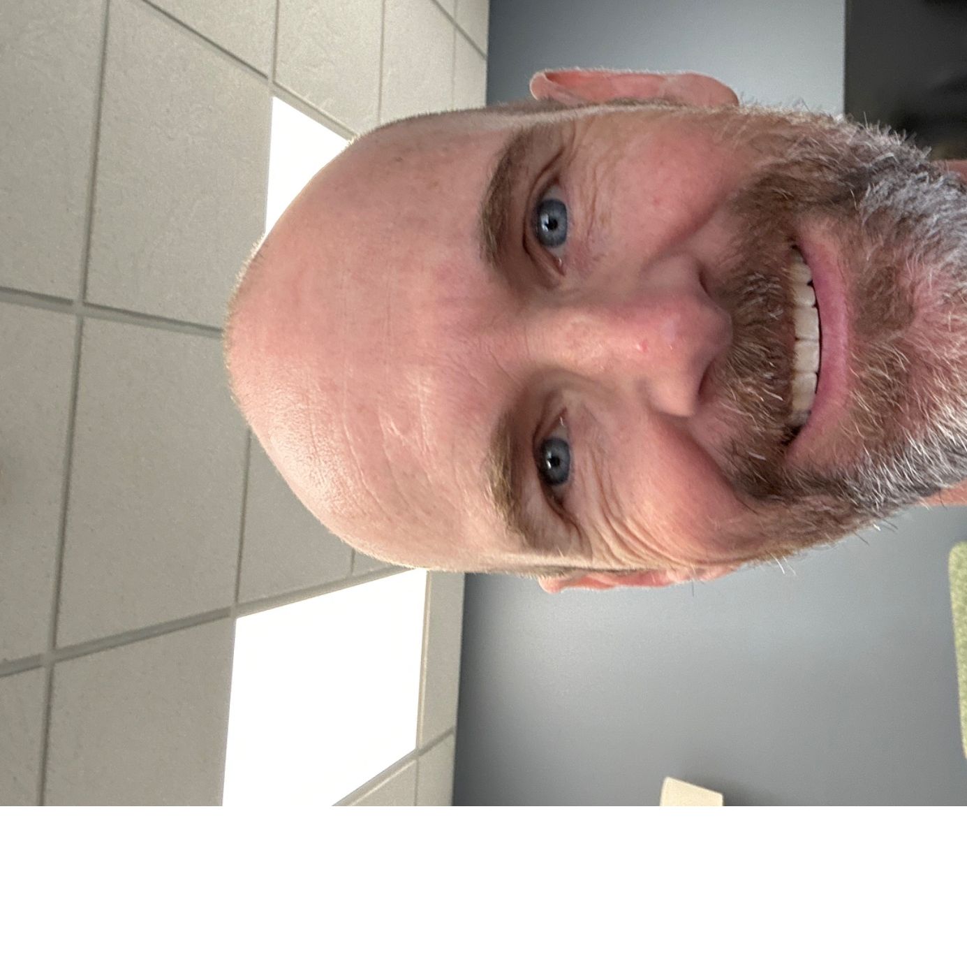 Profile of Yuro Ihns