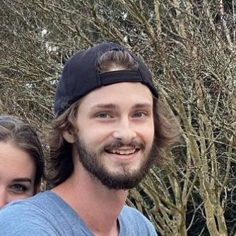 Profile of Travis Skiles