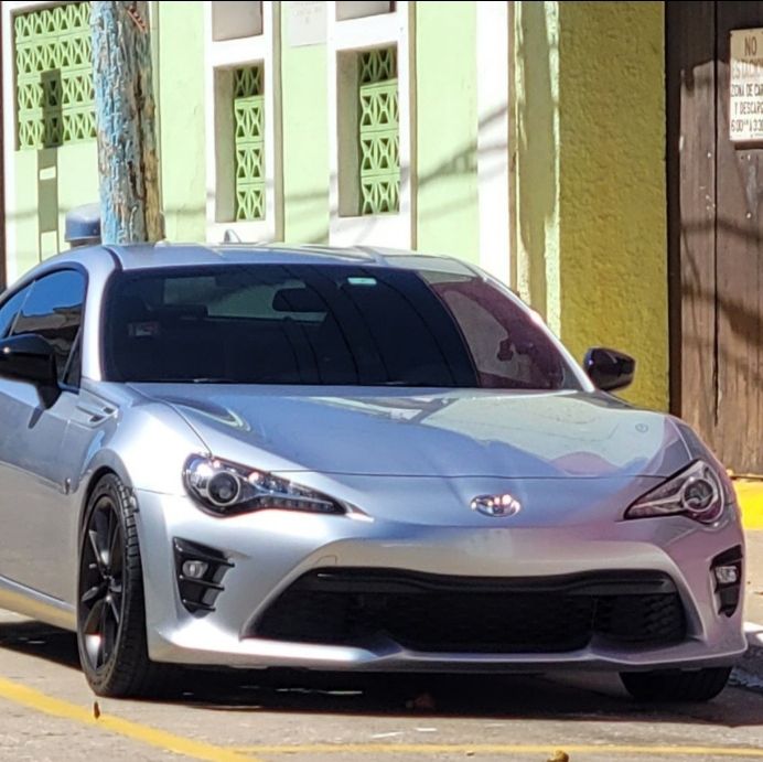 Profile of Johnell Aponte