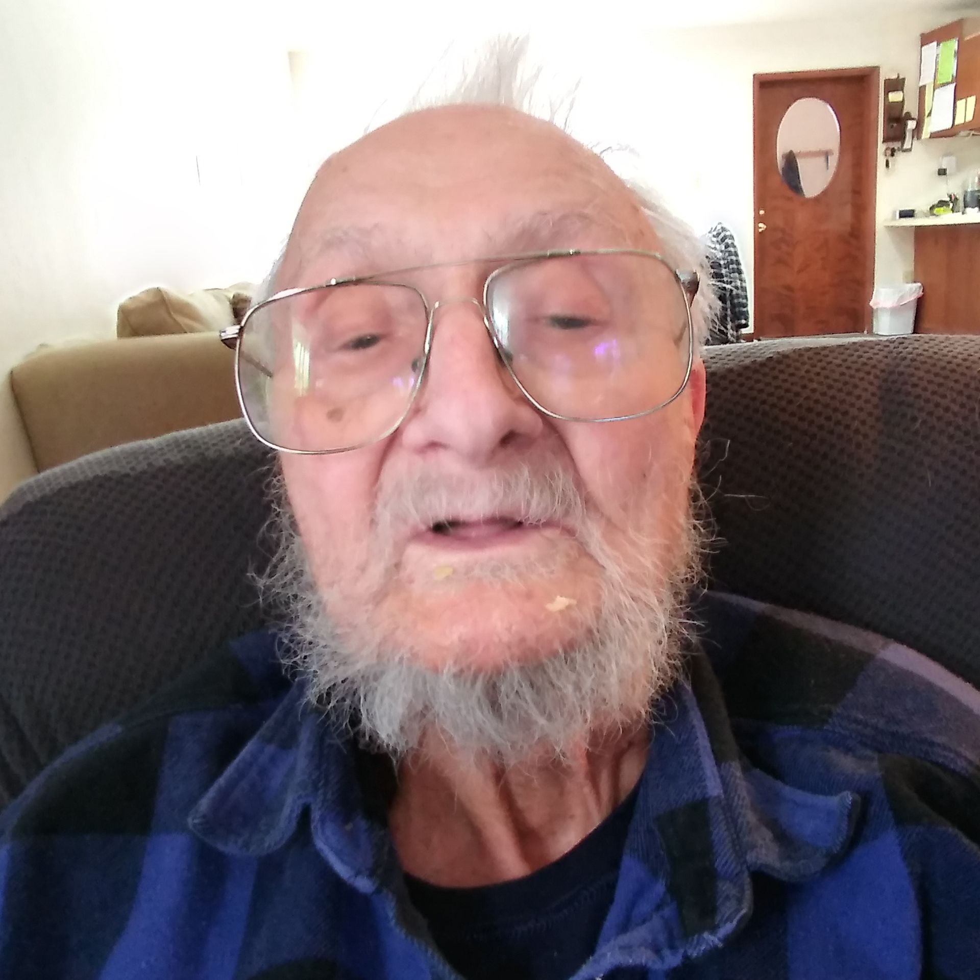 Profile of H Leigh Steves