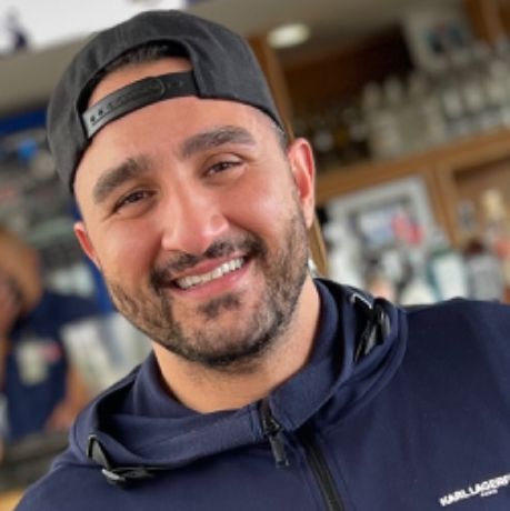 Profile of Avo Benlian