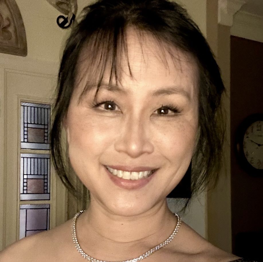 Profile of Lynn Lindbloom