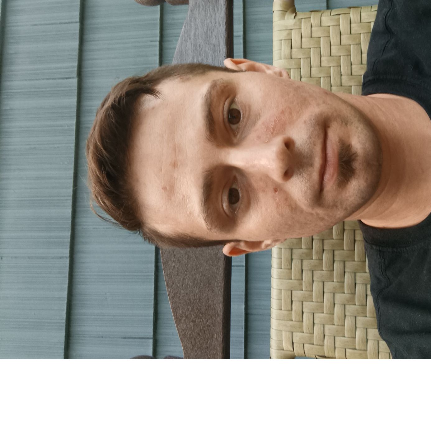 Profile of Saucony Apt