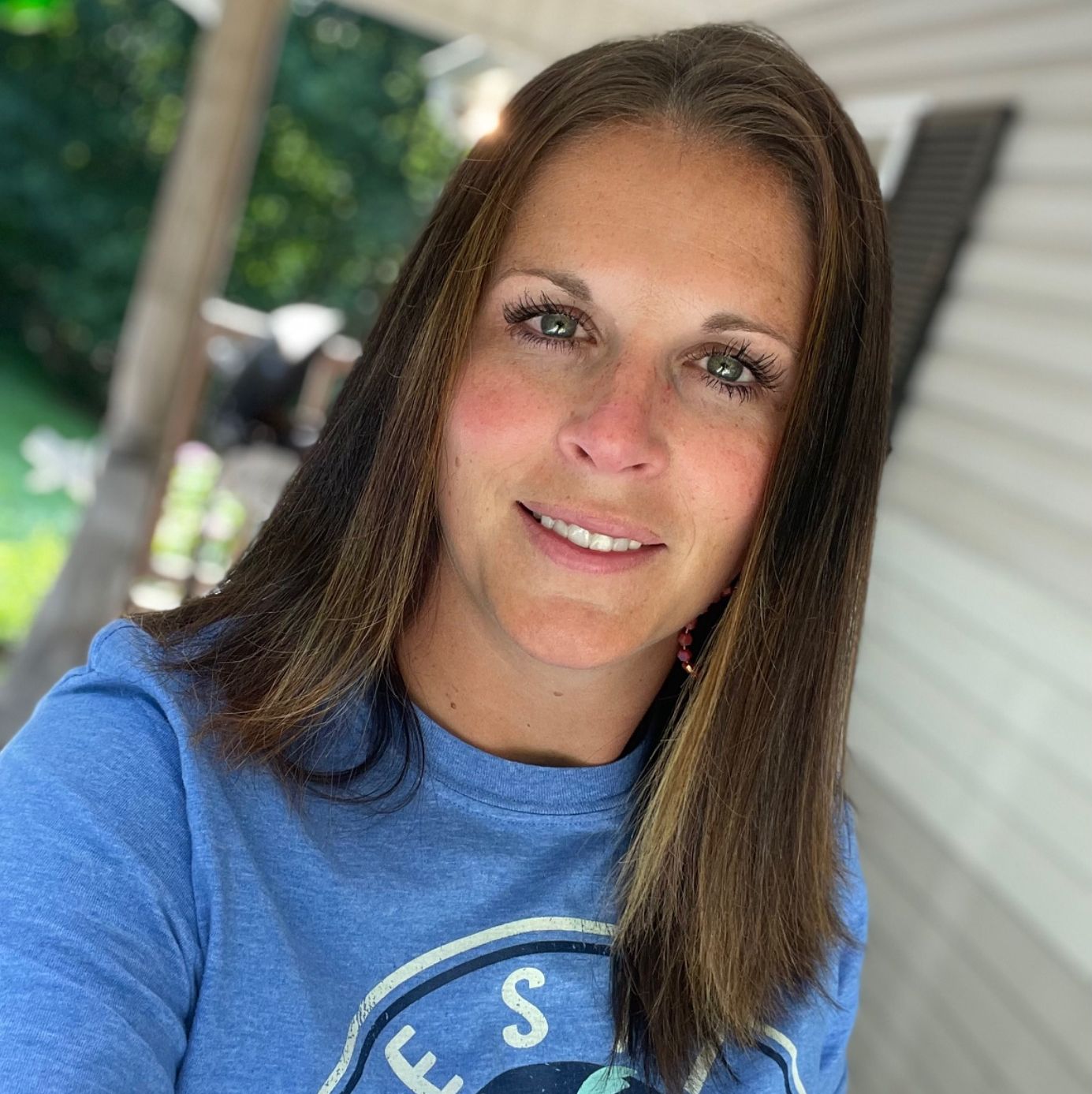 Profile of Amanda Rathbone