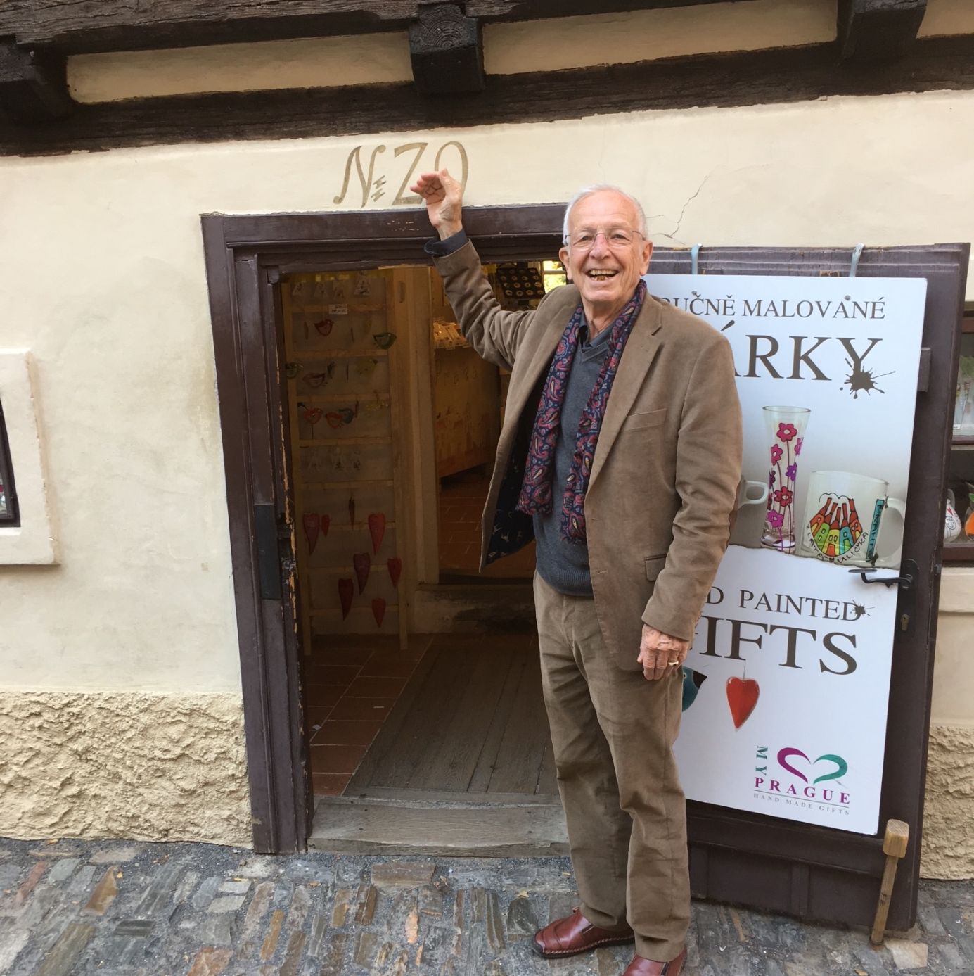 Profile of Horst Schlienz