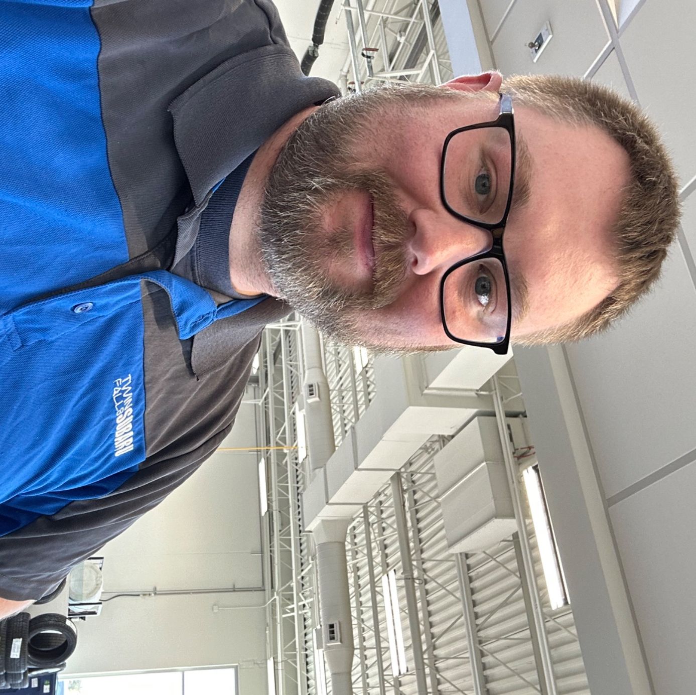 Profile of Dana Thomas