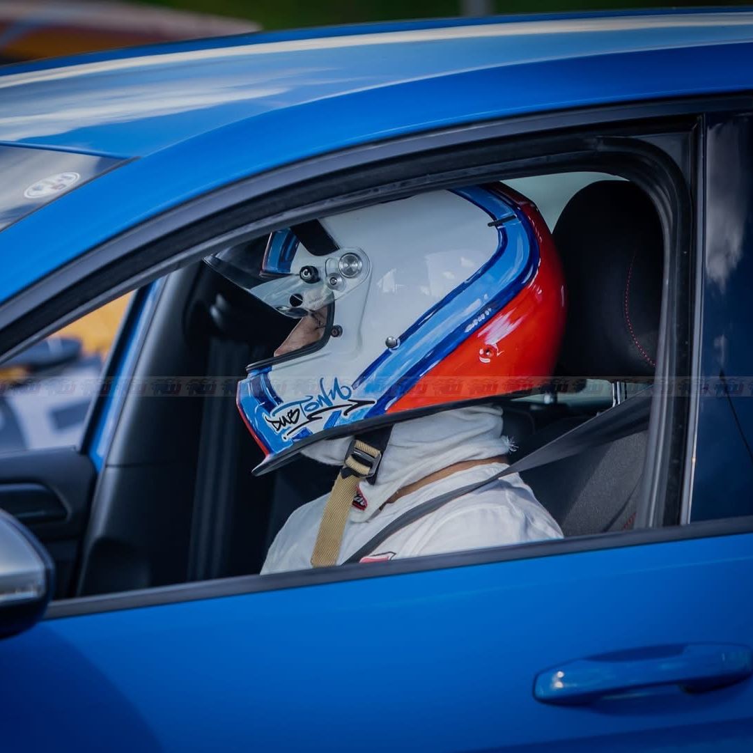 Profile of Carlos Mateo