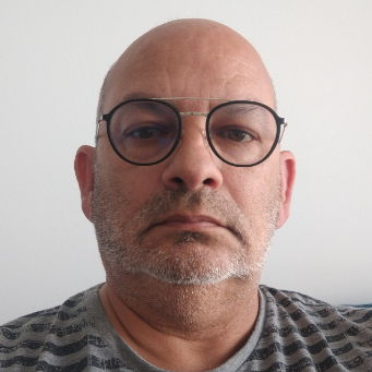 Profile of Peter Lawrence