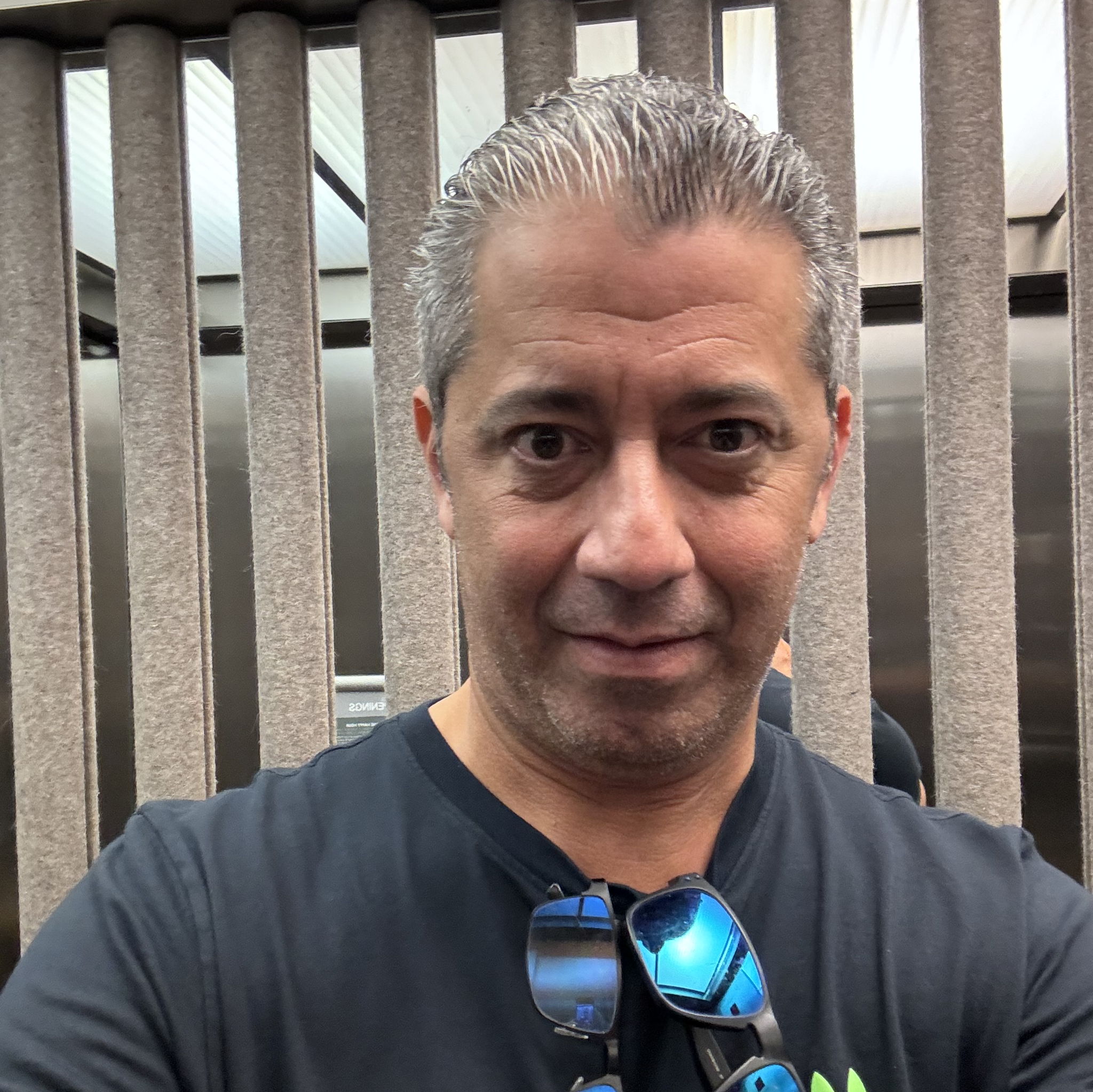 Profile of Roberto Morales