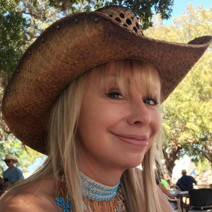 Profile of Lori Crowder