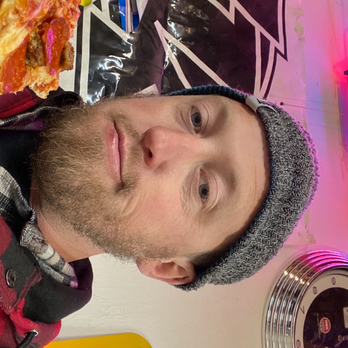 Profile of Travis Roth