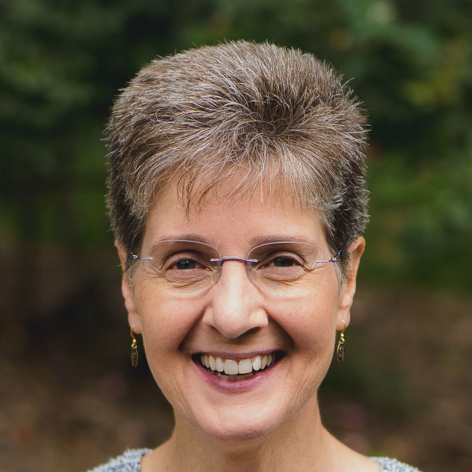Profile of Lois Findlay