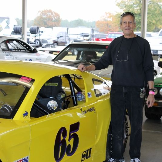 Profile of Tom Hennig