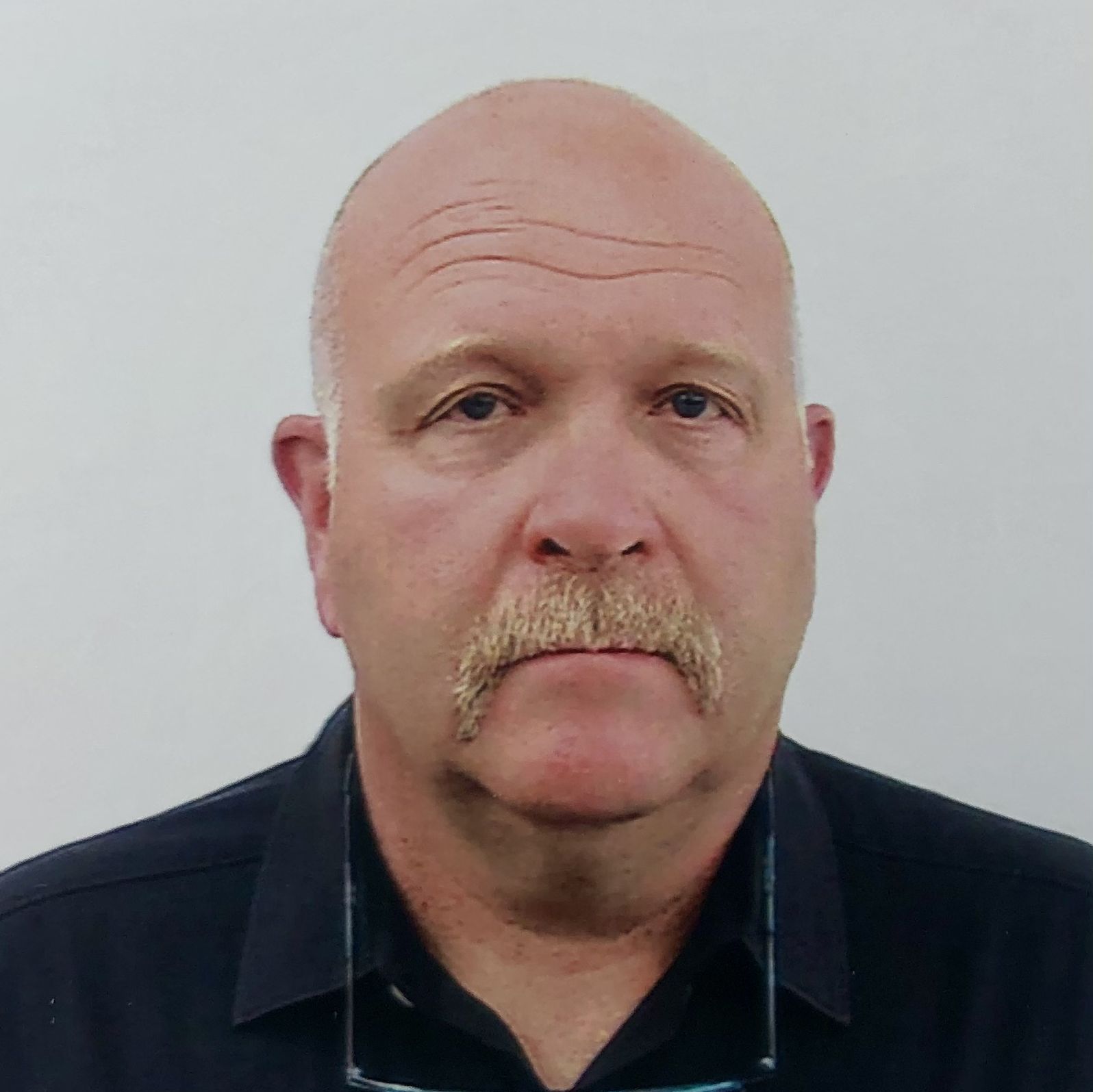 Profile of Robert VanLiew