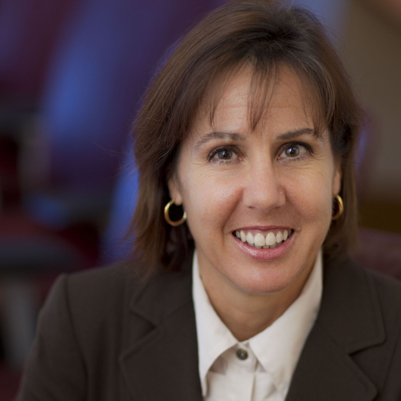 Profile of Dina Aloi