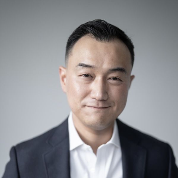 Profile of Dou Kim