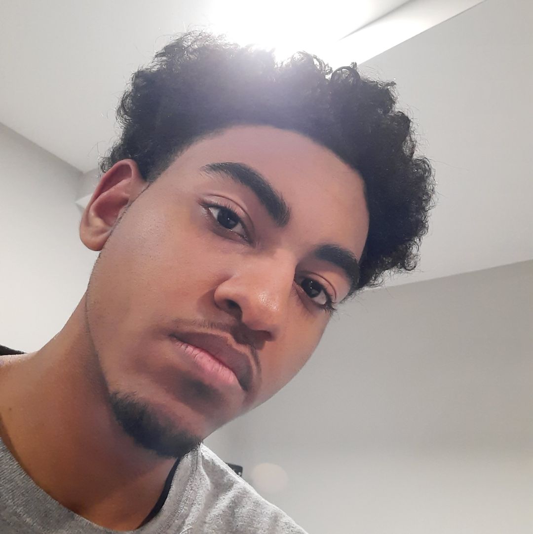 Profile of Isaiah Jones