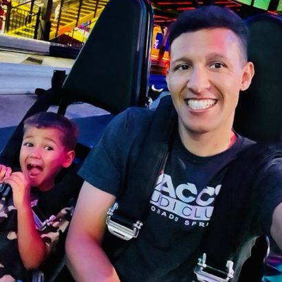 Profile of Cameron Saunders