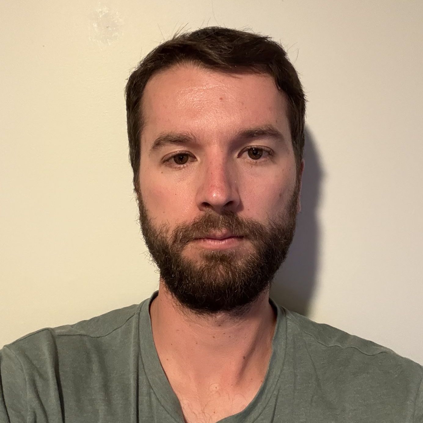 Profile of Erick Corluyan