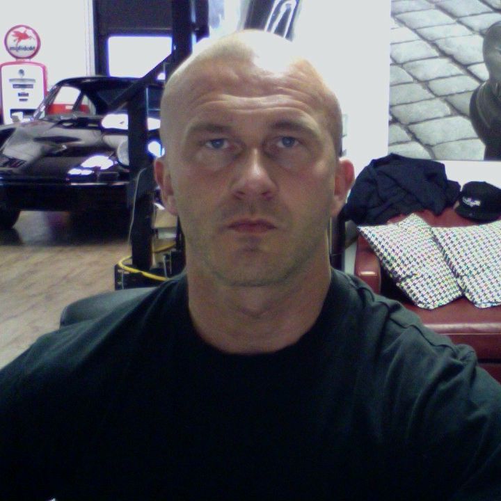 Profile of Peter Oszczygiel