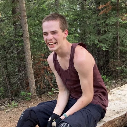 Profile of Everett Begon