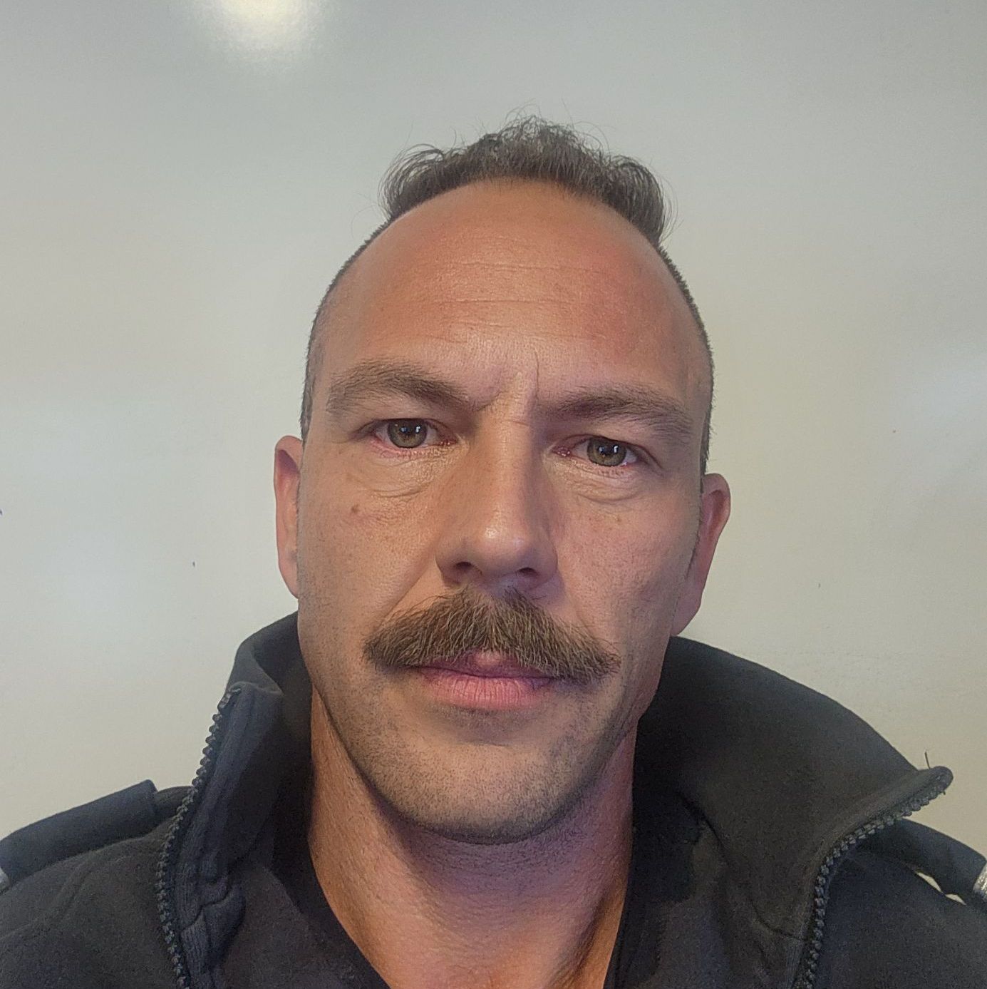 Profile of Justin Knapik