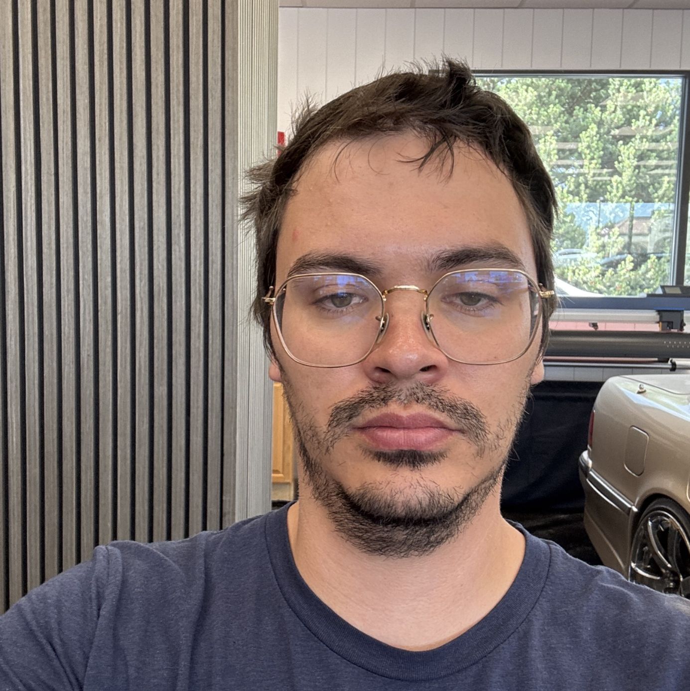 Profile of Nicholas Shelhart