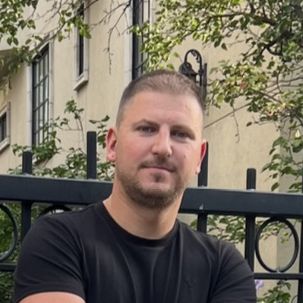 Profile of Eli Kuchin