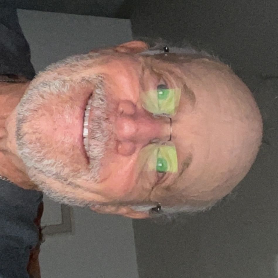 Profile of Elliot Shev