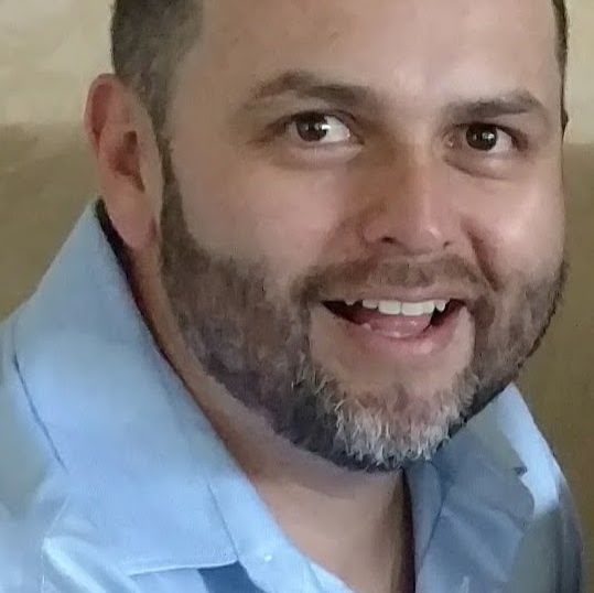 Profile of Mario Puente