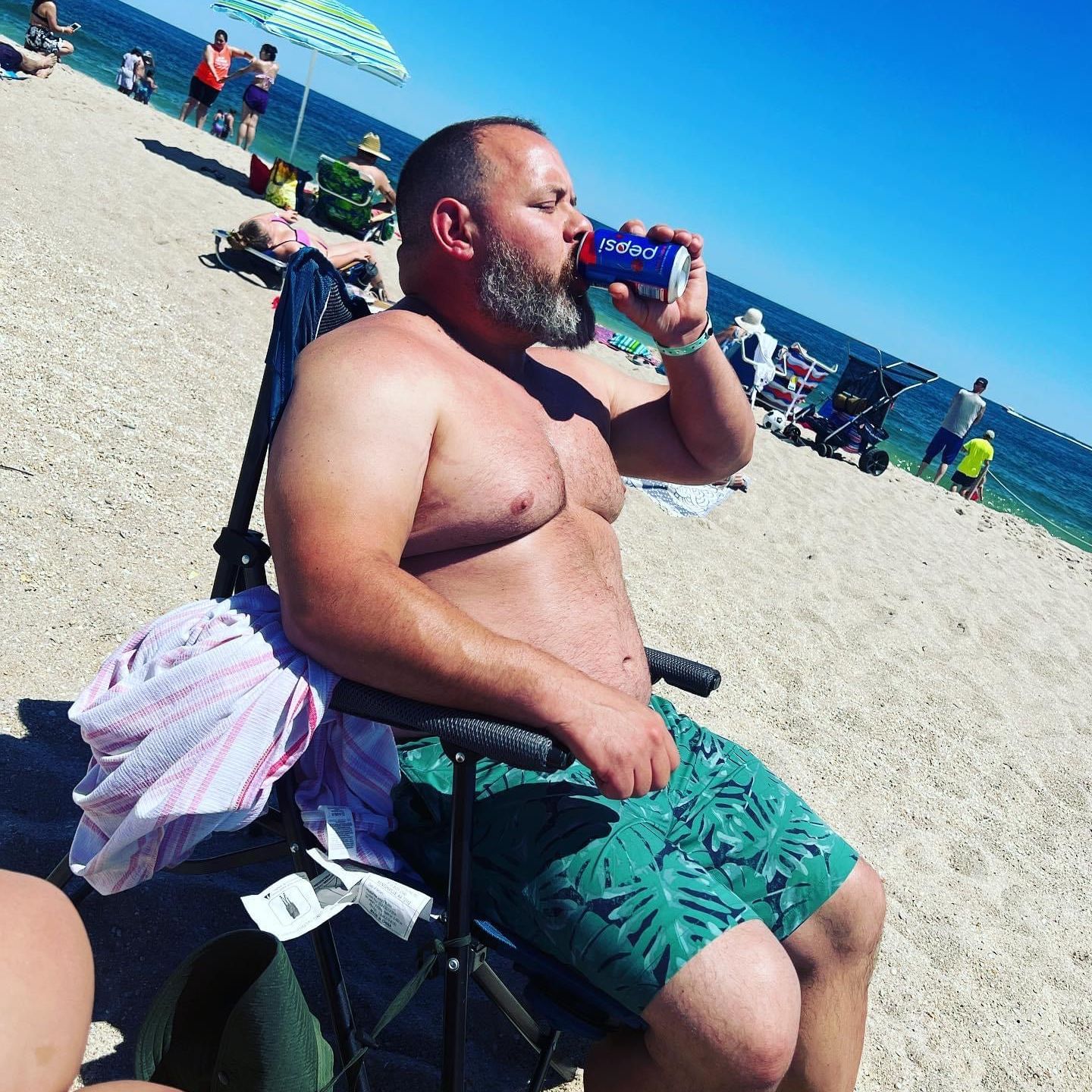 Profile of Lee Nieto